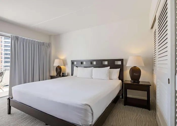 Beach Hotels Ilikai Lite